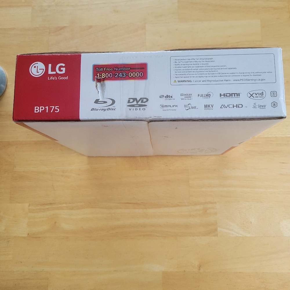 New in box LG Blu-ray DVD Player - Picture 5 of 7